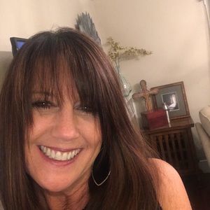 Meet your Posher, Leeann